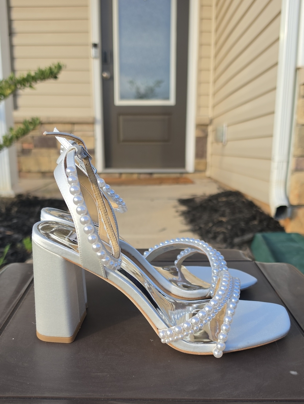 Badgley Mischka Feisty Pearl Block Heel Size 9 Silk Satin Leather Wedding - Picture 5 of 9